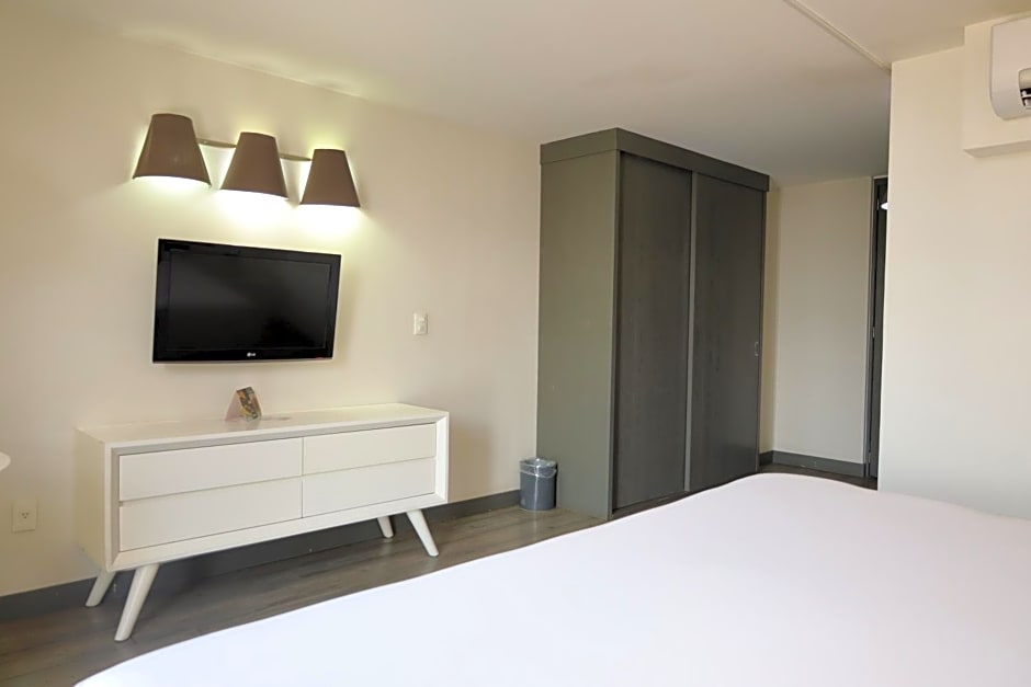 Hotel El Ejecutivo by Reforma Avenue