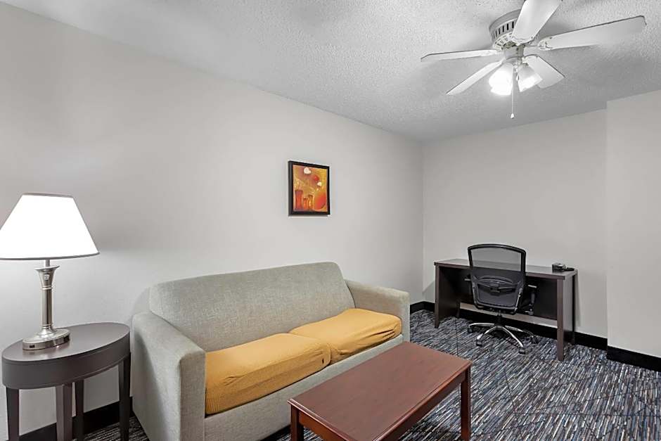 Quality Inn & Suites Niles