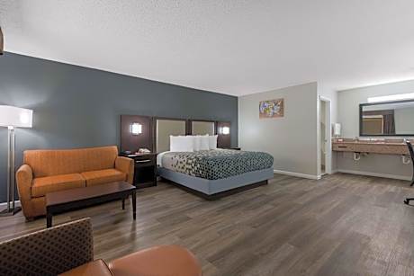 King Room with Spa Bath