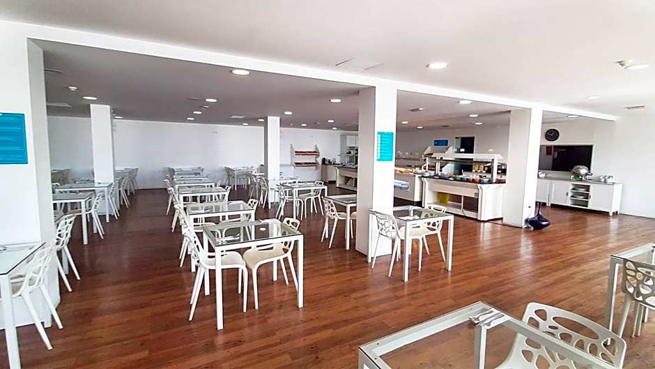 Hotel Plaza Palmeras