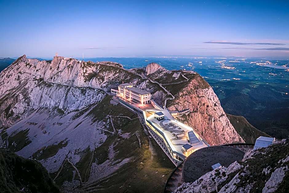 Hotel Pilatus-Kulm