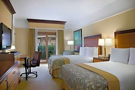 2 Bedroom Suite With Parlor