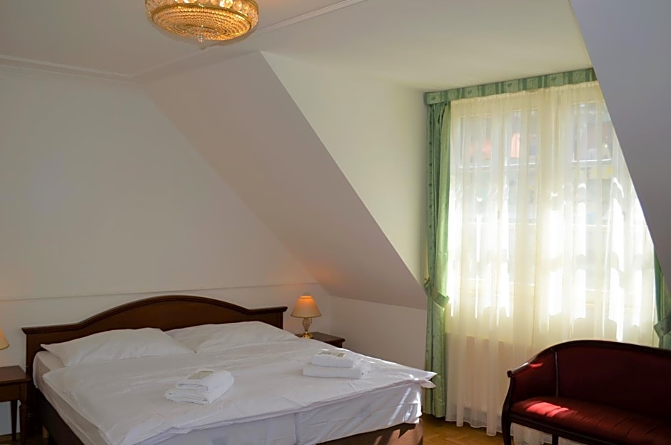 Hotel Renesance Krasna Kralovna