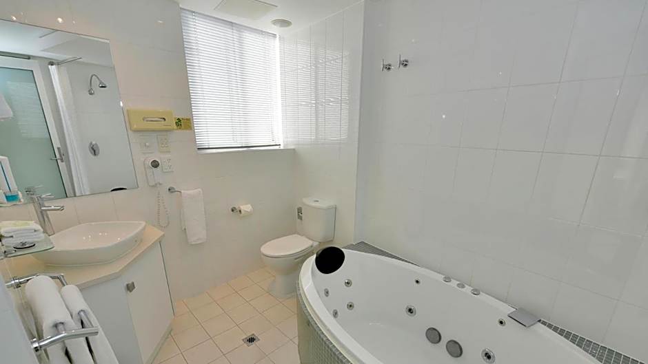 Atlantic Tower Motor Inn