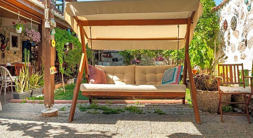 Flores Hotel Alaçatı