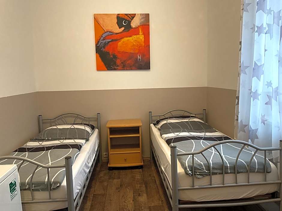 Pension Anna Monteurzimmer – Munich, CO