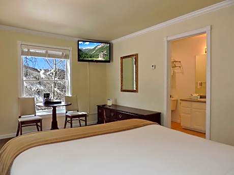 Signature One Queen Bed