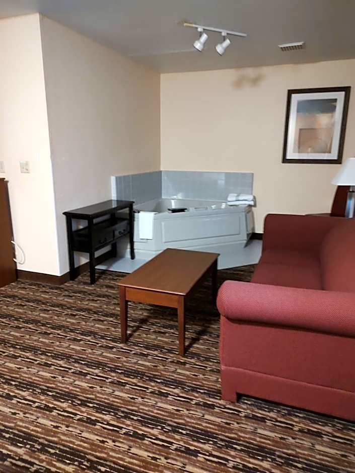 Days Inn & Suites by Wyndham Fargo 19th Ave/Airport Dome
