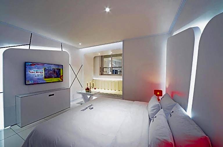 Zara Hotel Peace Square