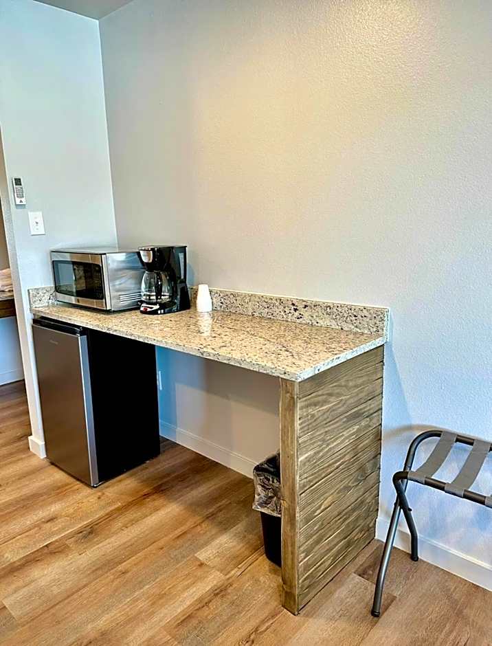 Lakeside Motel, Cabins and RV