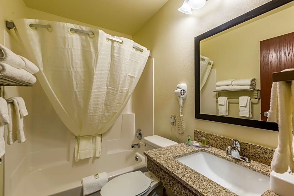 Cobblestone Inn & Suites - Merrill
