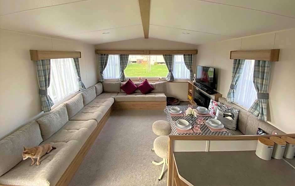 The Burrows Holiday Caravan, Seal Bay