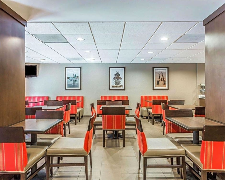Comfort Suites at Isle of Palms Connector
