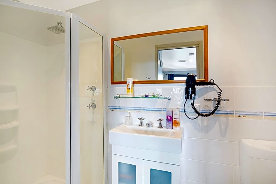 Anchors Aweigh - Adult Guests Only