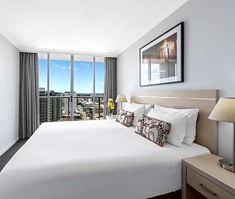 Oaks Brisbane Lexicon Suites