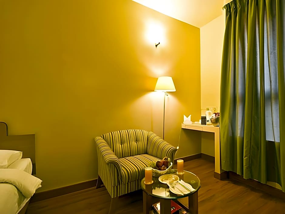 Park Central Comfort e-suites, Pune