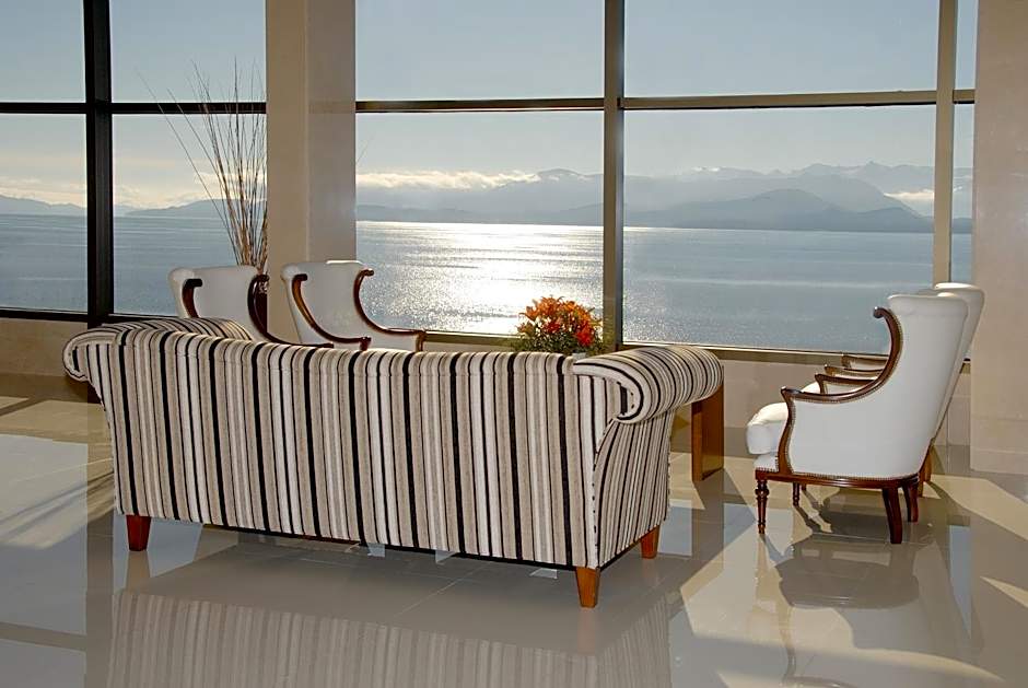 Alma Del Lago Suites & Spa