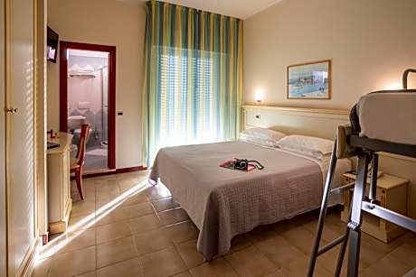 Superior Triple Room - Beach Front