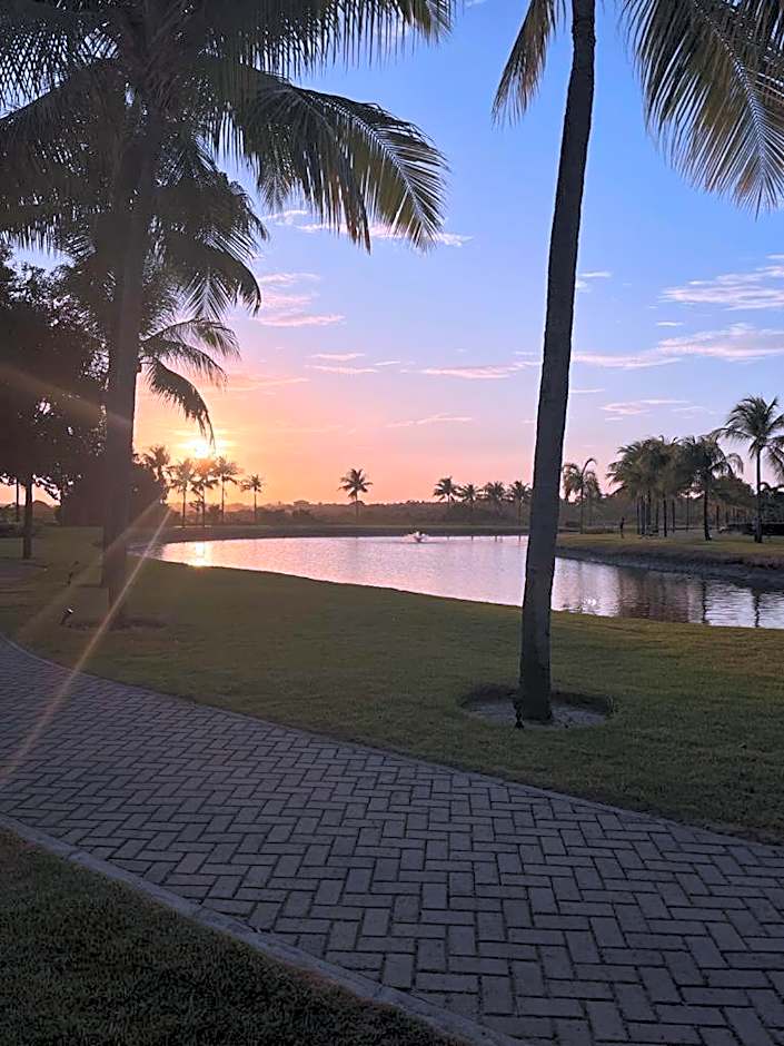 Apartamento para temporada em Praia do Forte Bahia, no Condomínio Mediterrâneo II, IBEROSTATE