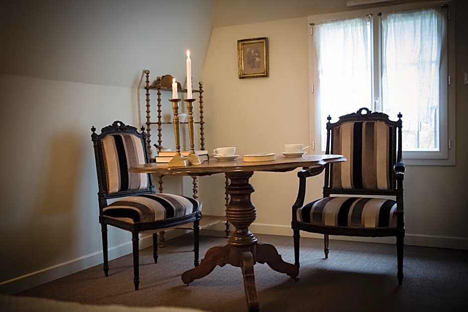 Chateau De La Moriniere