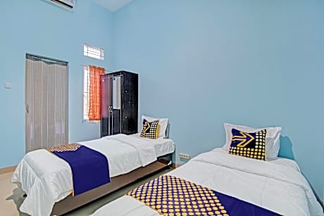Small Twin Room