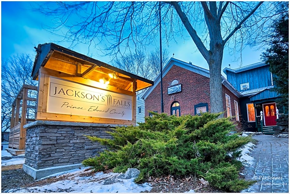 Jackson's Falls Country Inn