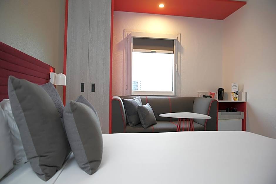 Ibis Sydney Airport Hotel