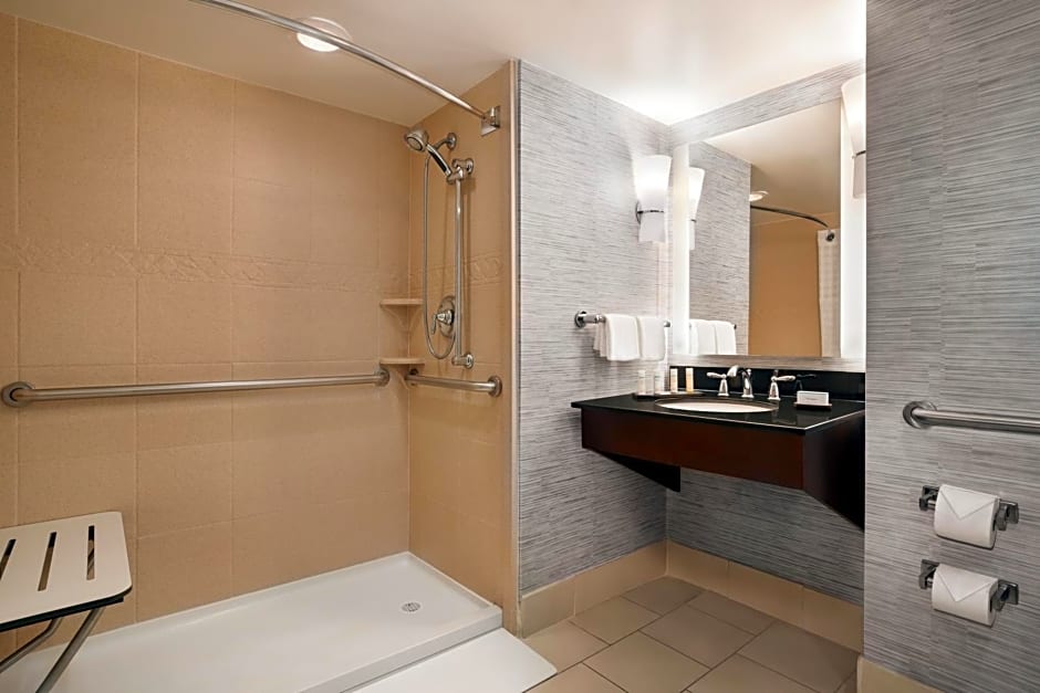Embassy Suites Brunswick