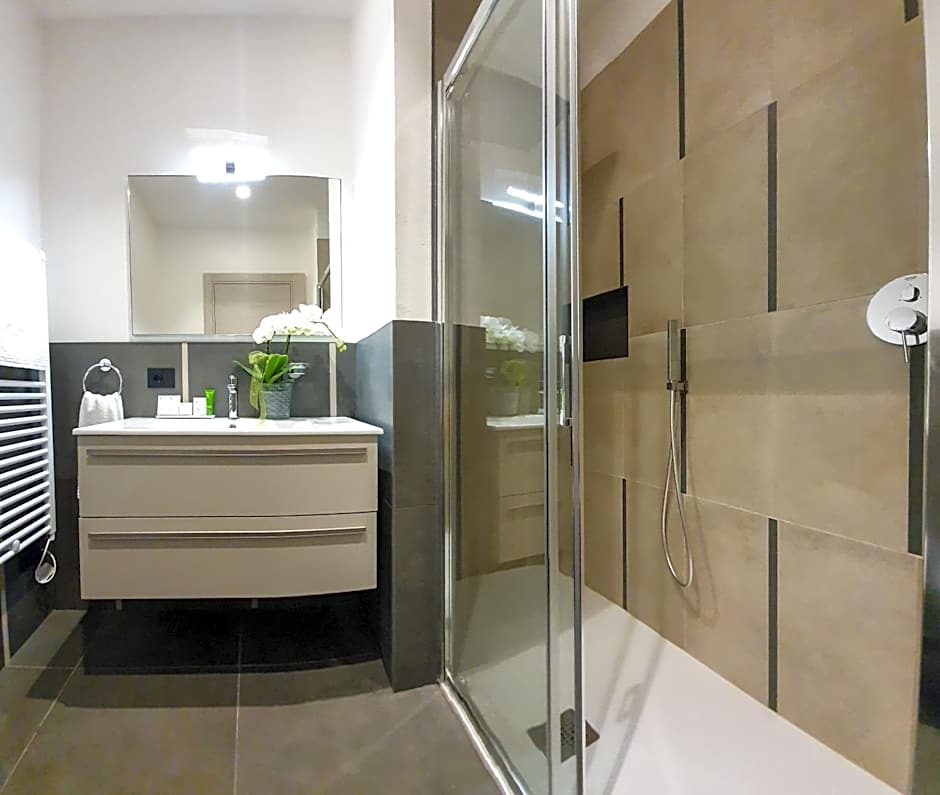 Emerald Green Residence