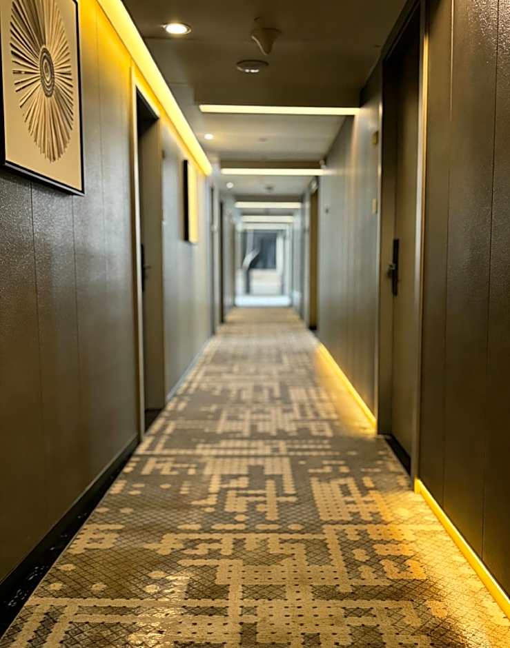 Yiwu Baiheng Hotel