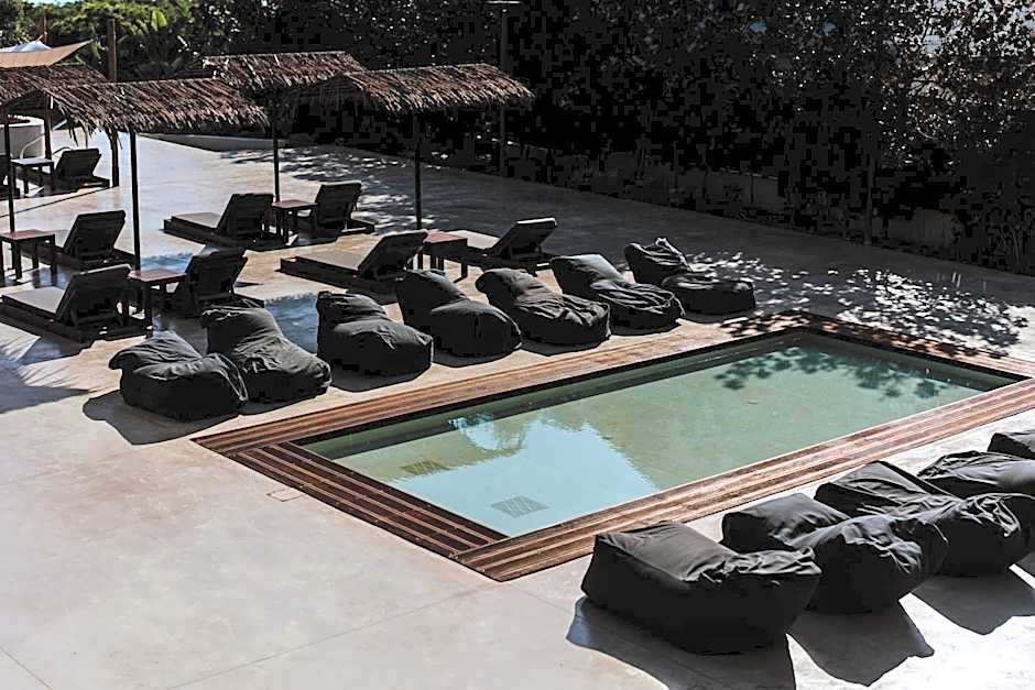 Cavo Zoe Seaside Hotel