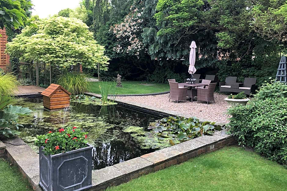 Treherne House & The Malvern Retreat