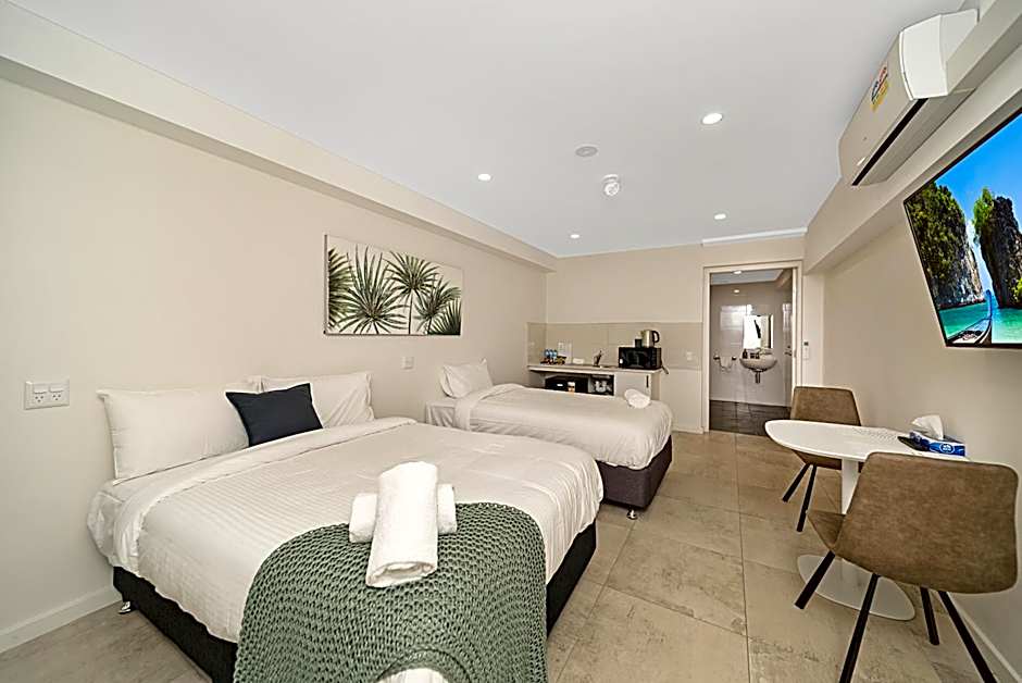 Carlton Suites