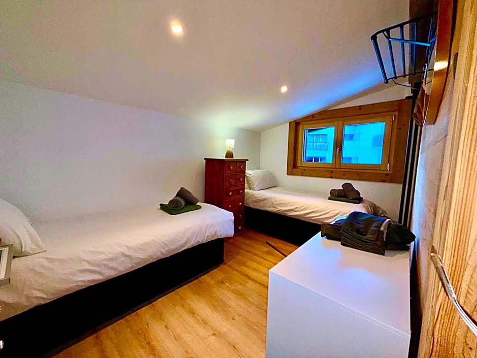 The Castle, 10 Bedroom Chalet, Chamonix Centre