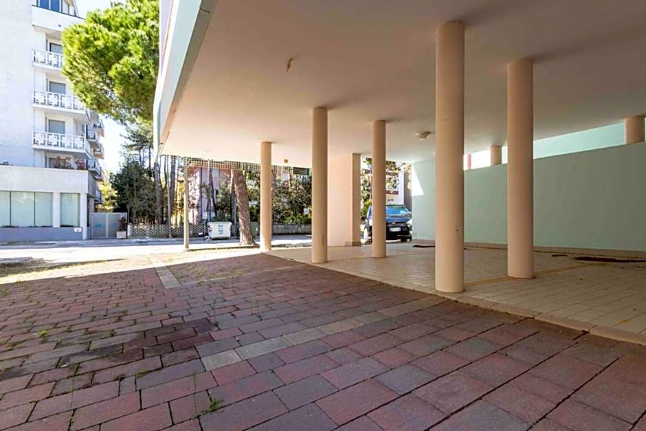 Welcoming flat just a short walk from the sea