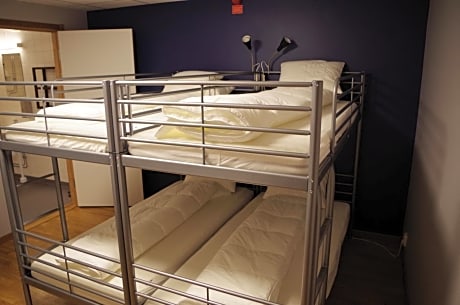 Studio (4 Adults) - No Window