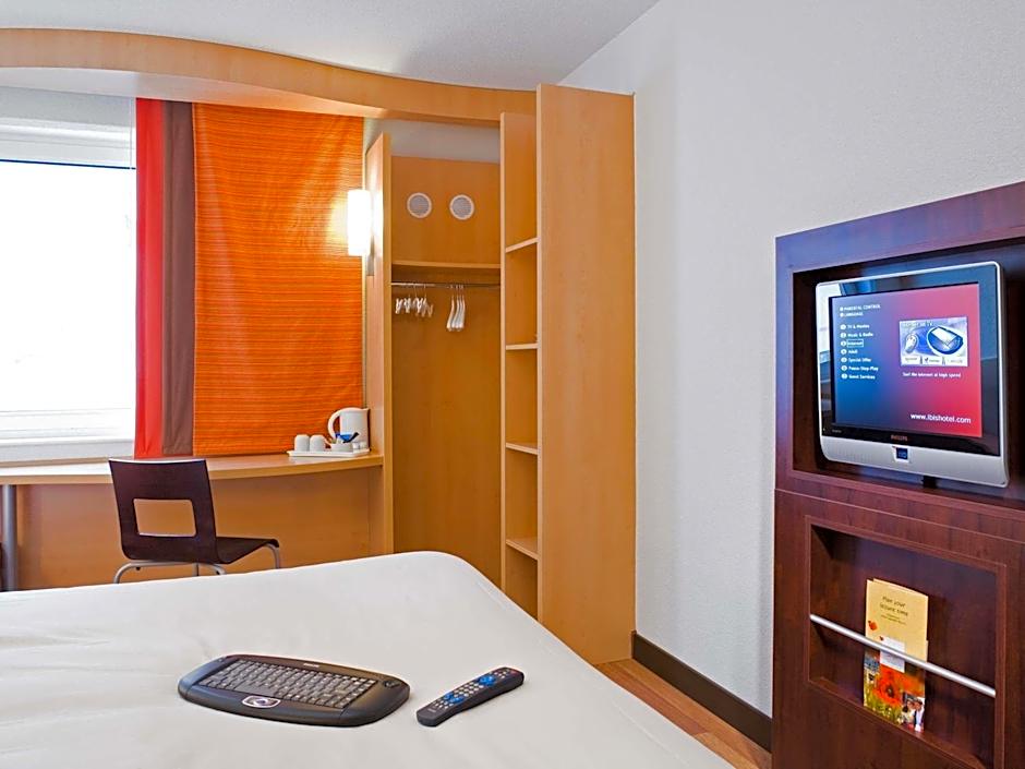 Ibis Bristol Temple Meads Hotel