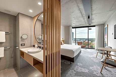 Deluxe Room King
