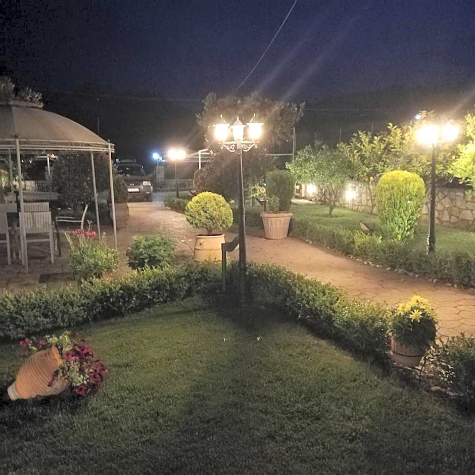 Delphin Rooms Sivota