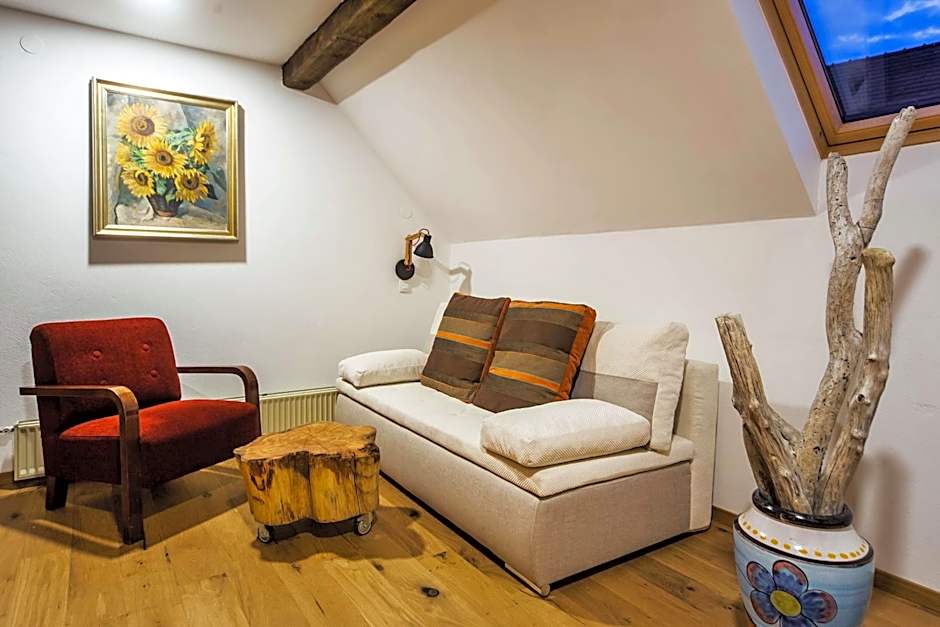 Hotel Pok Garni