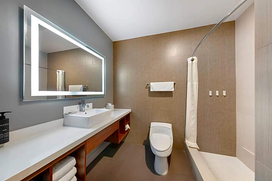 BLVD Hotel and Studios Universal-Hollywood, an Ascend Collection Hotel