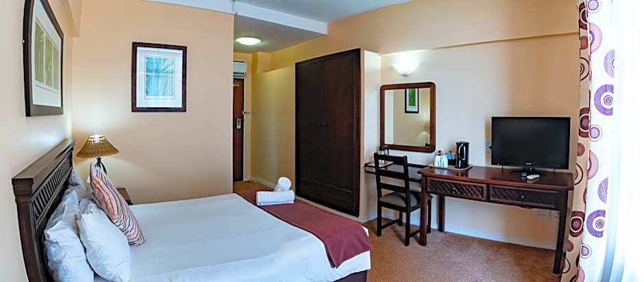 Gooderson Tropicana Hotel