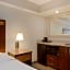 Hampton Inn By Hilton & Suites Fort Myers Beach/Sanibel Gateway