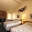 Monterey Fireside Lodge