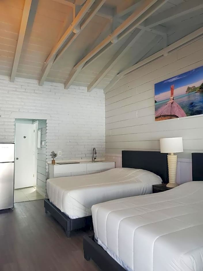 Hollywood Gardens Inn & Suites