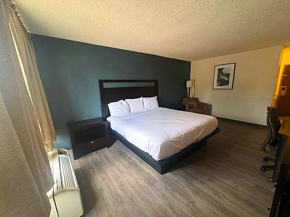 Express Inn & Suites