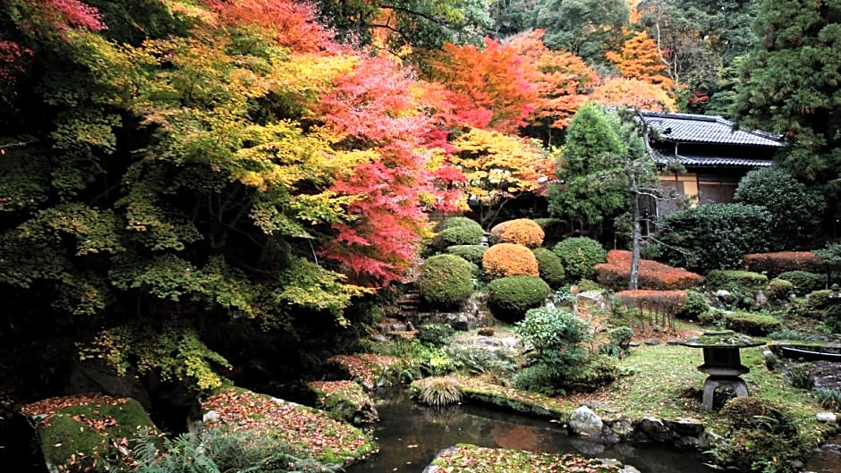 Izanro Iwasaki Ryokan