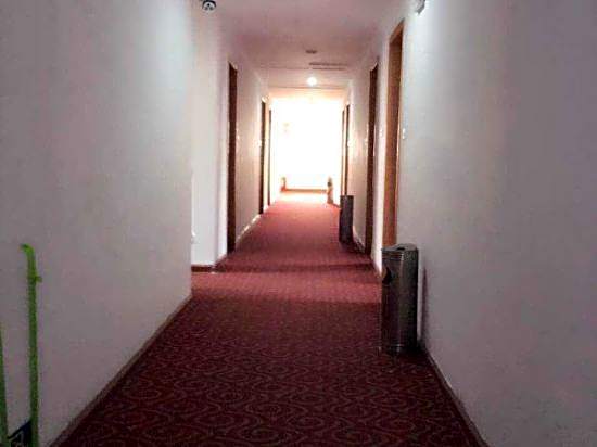 Fenghua Hotel