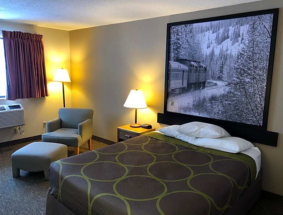 Super 8 by Wyndham Salmon Arm