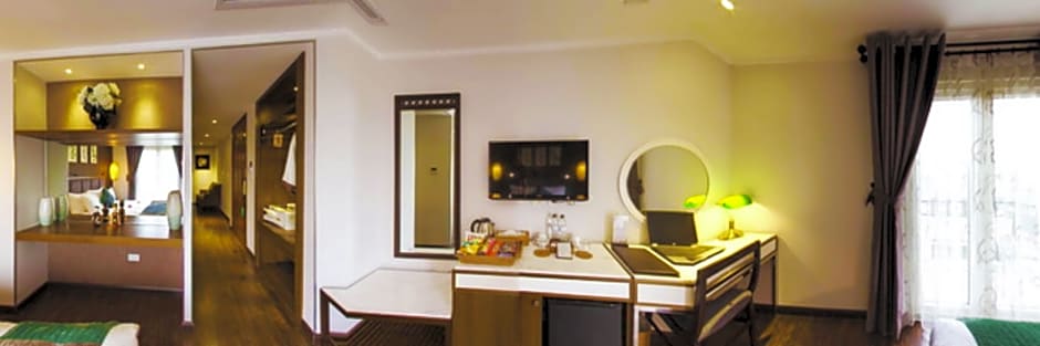 Hotel Emerald Waters Classy